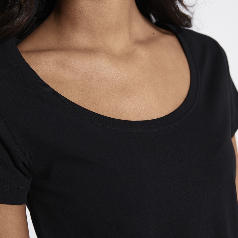 Basic scoop neck tee "Filippa"